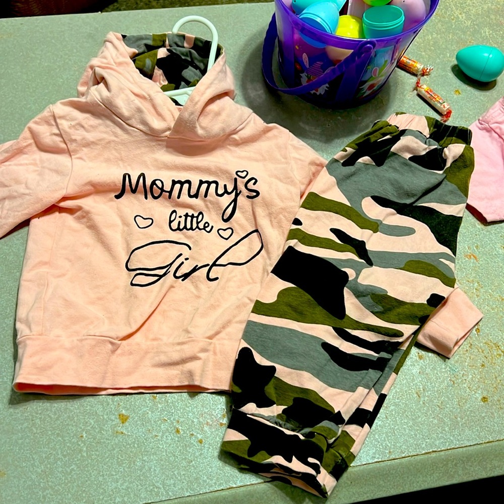 Mommy’s little girl camo outfit size 100